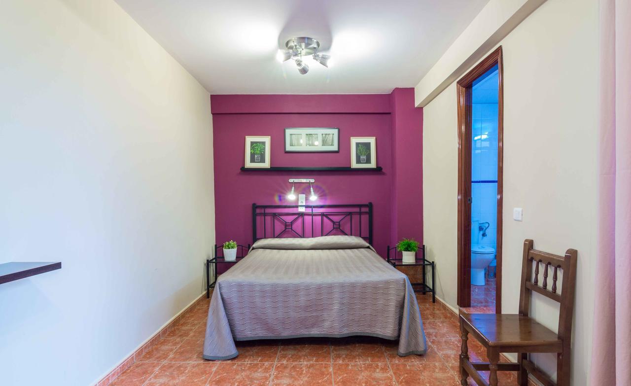 Hostal Jentoft Sevilla Exterior foto