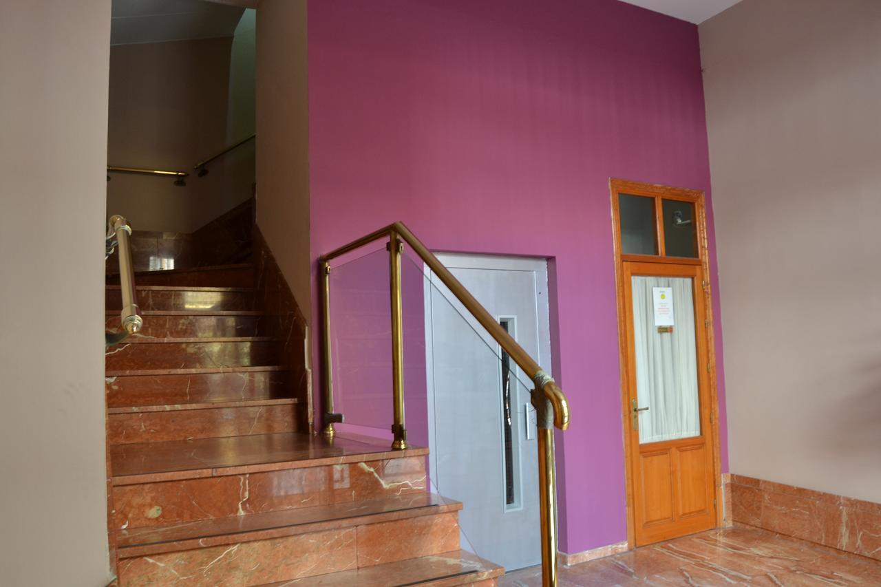 Hostal Jentoft Sevilla Exterior foto