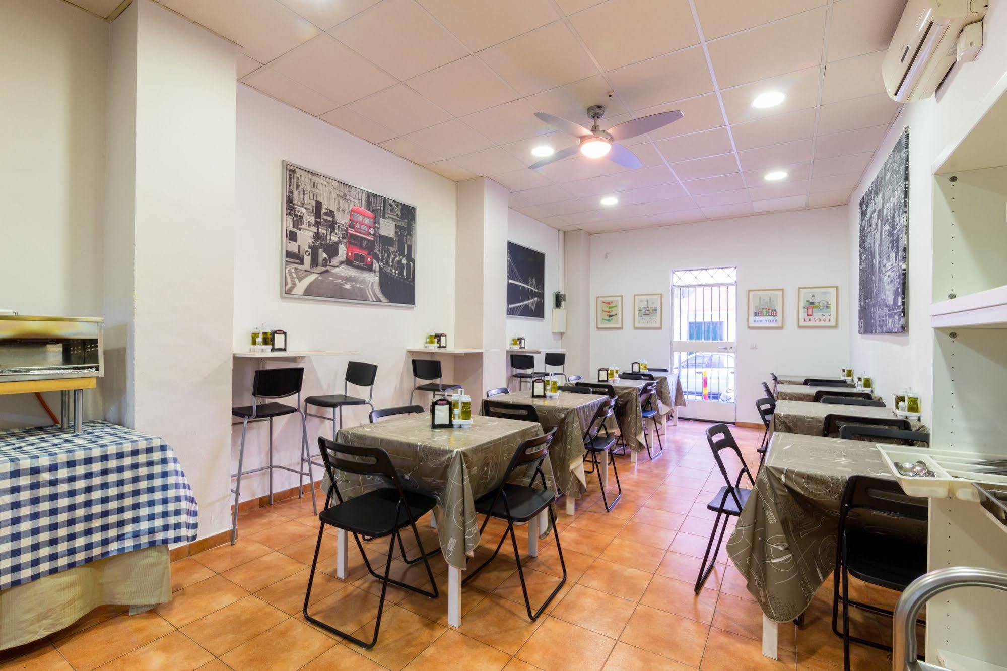Hostal Jentoft Sevilla Exterior foto